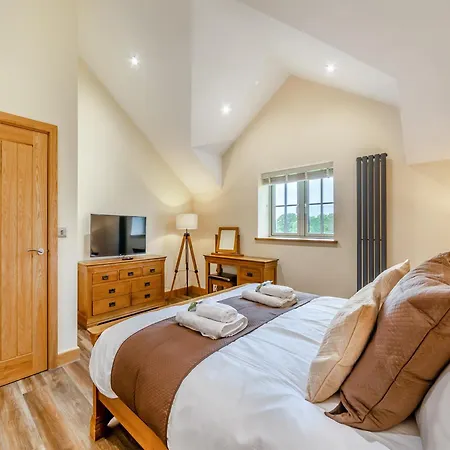 Garth House - Castlesteads *